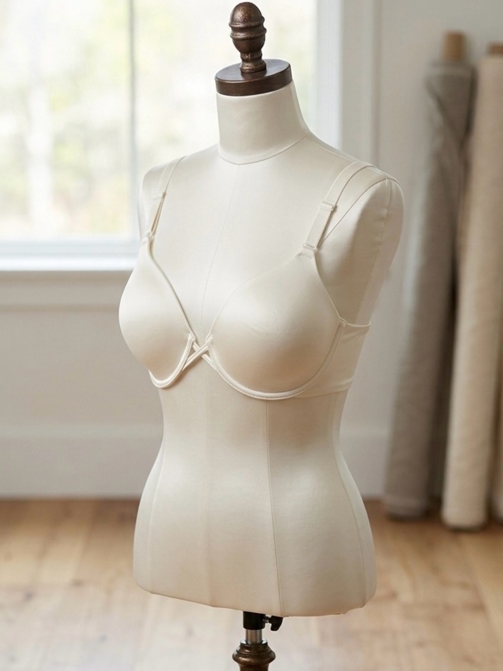 Maidenform 9429 Ivory Beige Nude T-Shirt Bra 34DD Weightless Comfort Demi